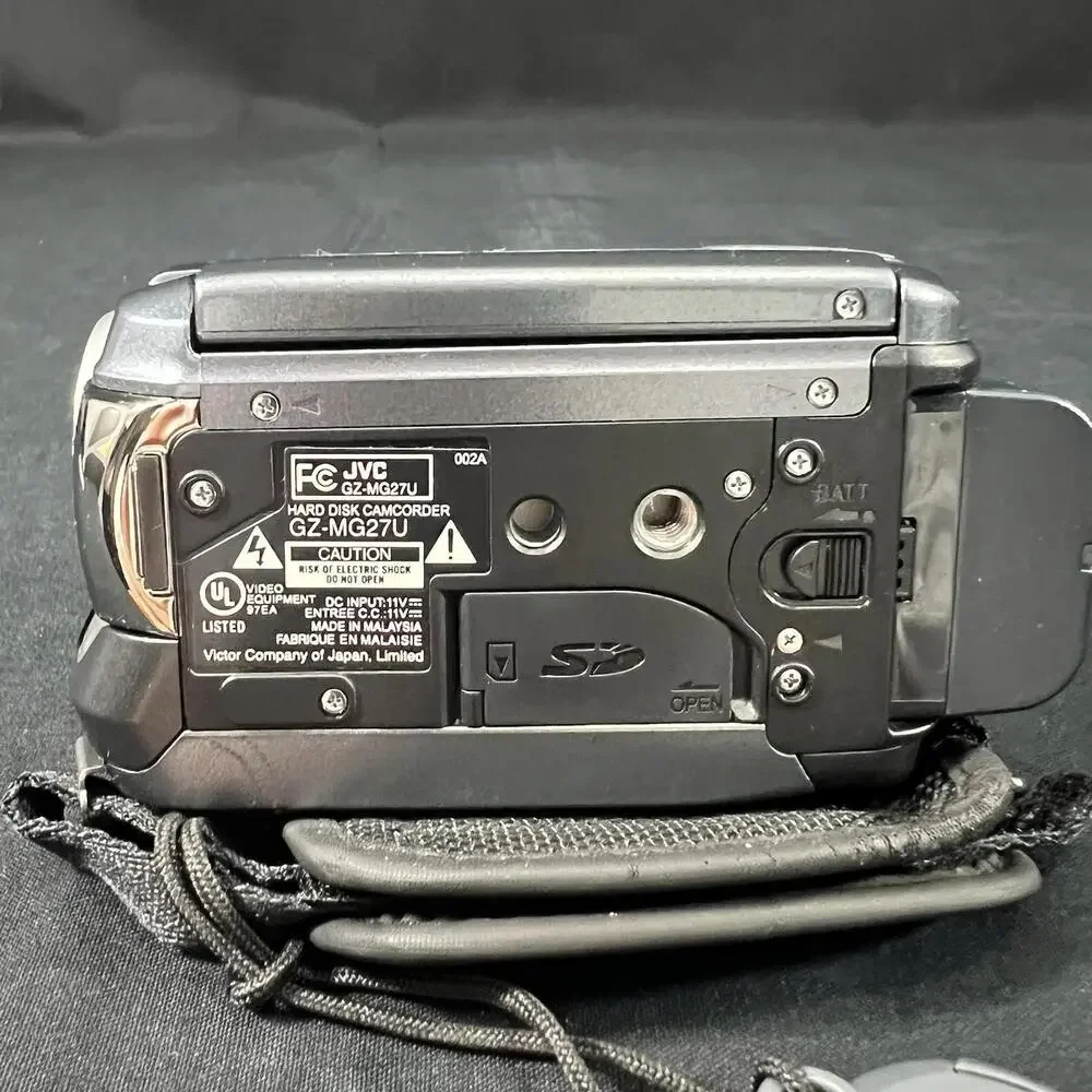 JVC Everio GZ-MG27U 20GB Camcorder w/Charger,  Battery, Remote
